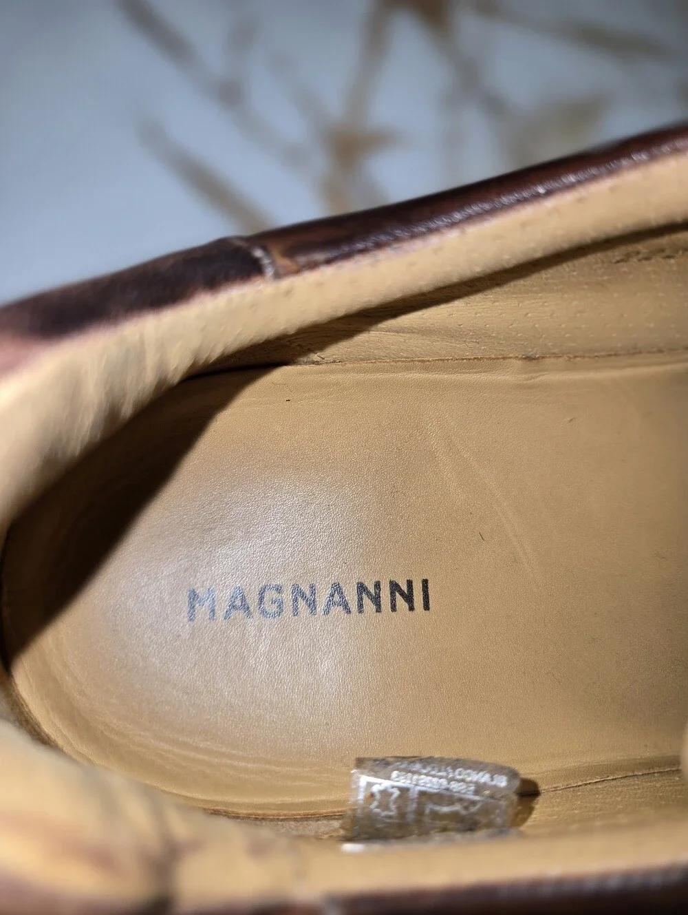 Magnanni Men's  Leather Casual Sneakers Size 10 1/2 M, retails For $475.00